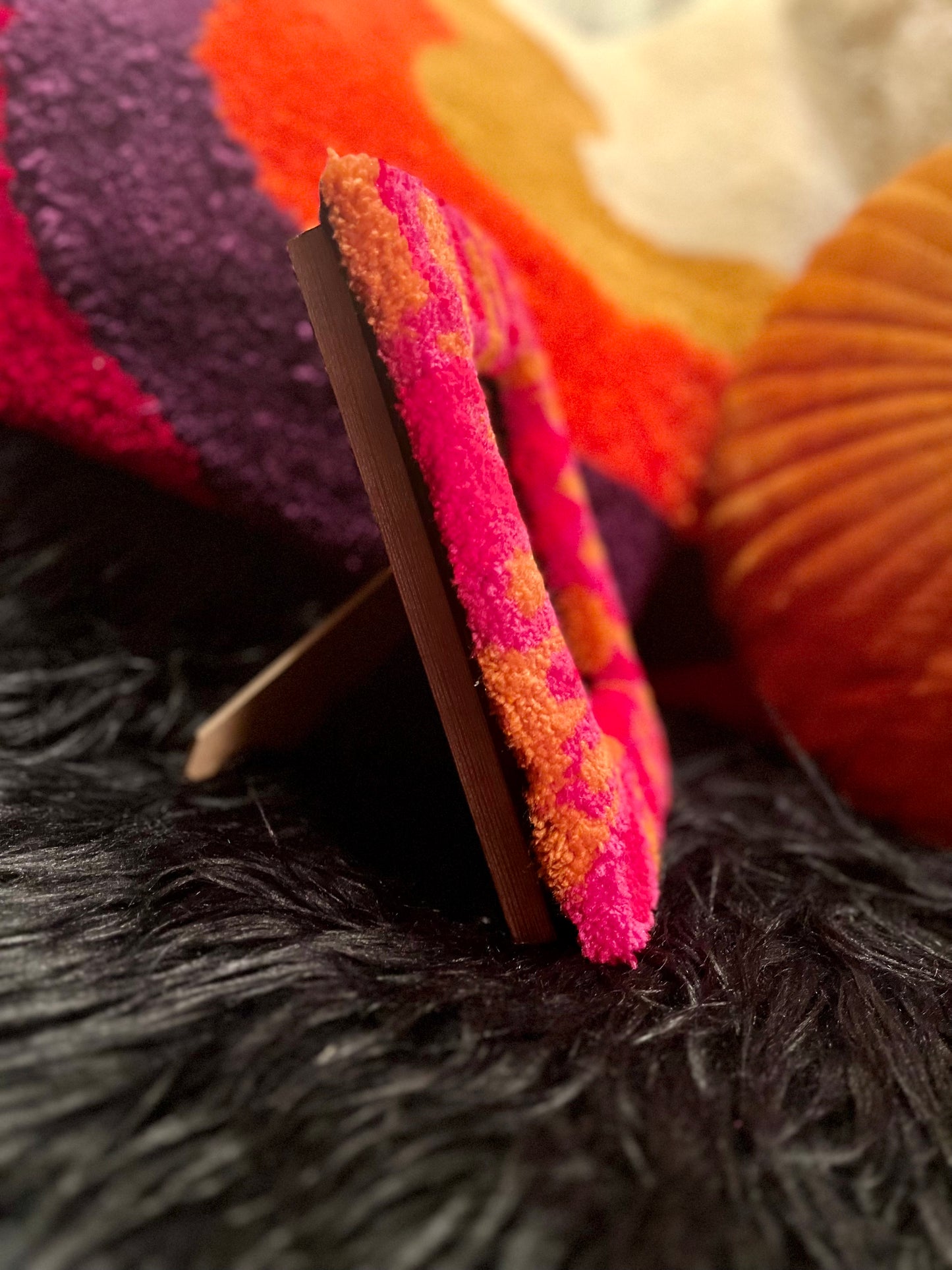 Fuchsia/Red/Carrot Fuzz Frame